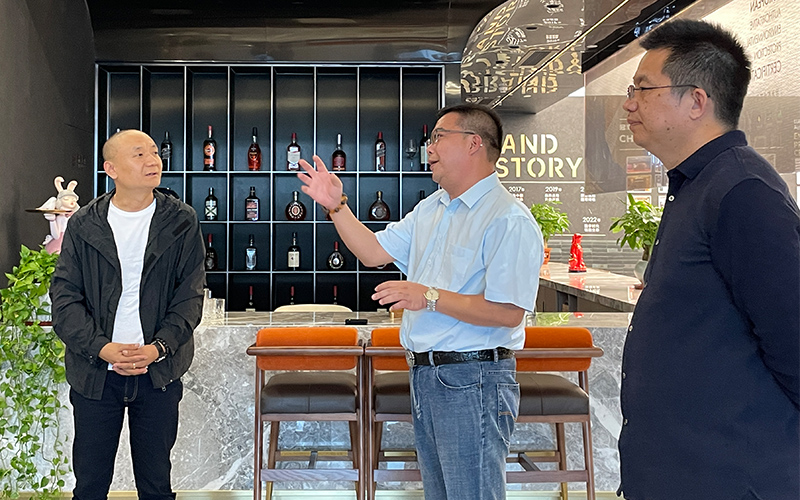 CIELOBLU | 粵港澳酒店產業(yè)聯合會&冠軍聯盟工程俱樂部蒞臨基路伯藝術涂料考察(圖5)